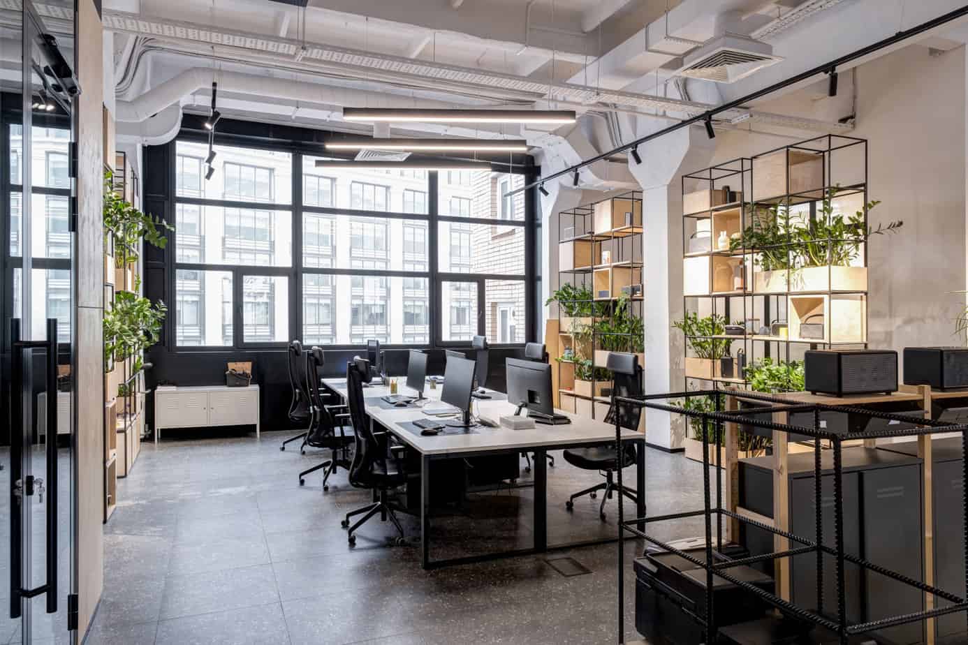 How to arrange a functional office?
